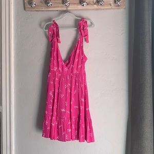 Hello summer vibes in this Pink dress